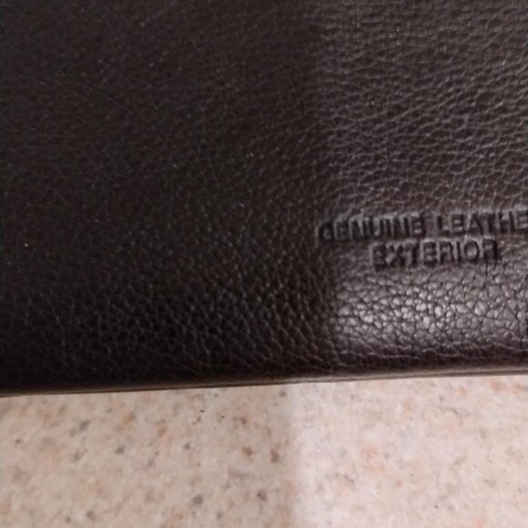 BLACK LEATHER POUCH WALLET (NWT) - Picture 8 of 10